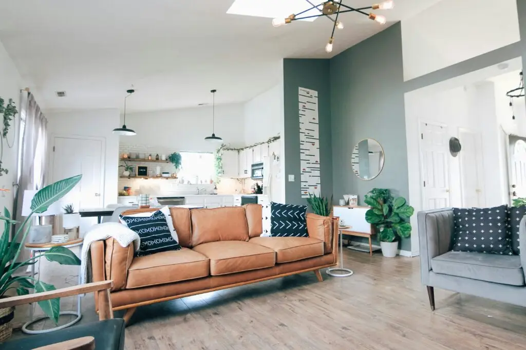 Pour qui ? Bily, Home Organizer à La Réunion, accompagne ceux qui souhaitent simplifier leur quotidien, réorganiser leur espace et vivre dans un intérieur apaisé.